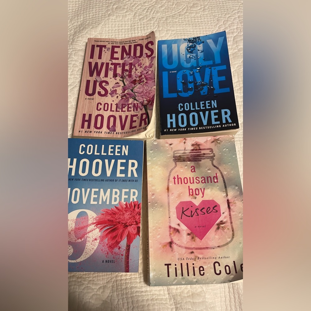 Bundle of Books Colleen Hoover